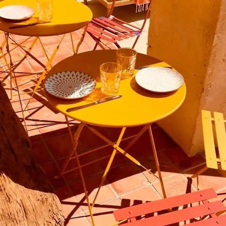 / / Marines De / Saint-tropez Daire *