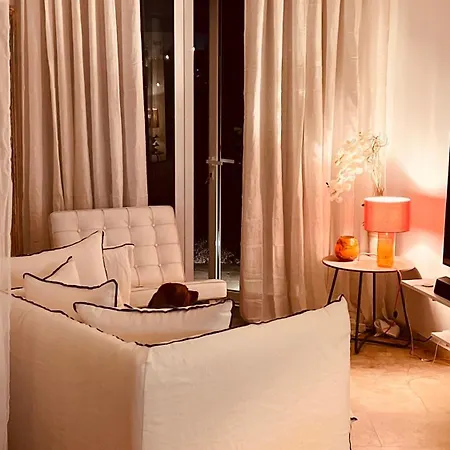 / / Marines De / Saint-tropez Gassin