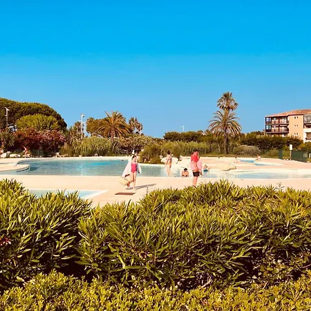 / / Marines De / Saint-tropez Daire *