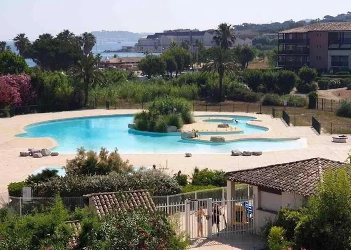 Апартаменты / / Marines De / Saint-tropez *