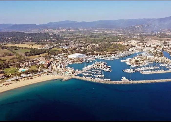 Апартаменты / / Marines De / Saint-tropez