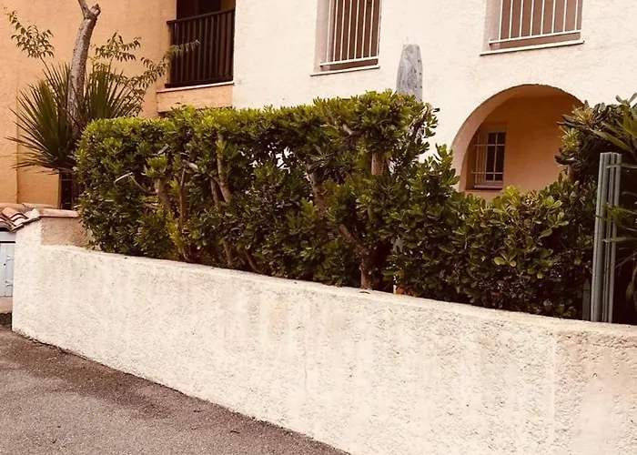 / / Marines De / Saint-tropez Апартаменты