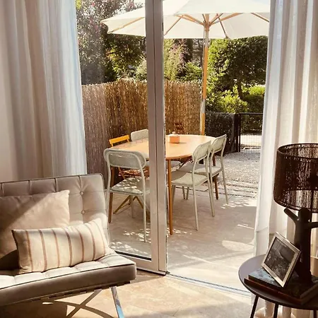 / / Marines De / Saint-tropez